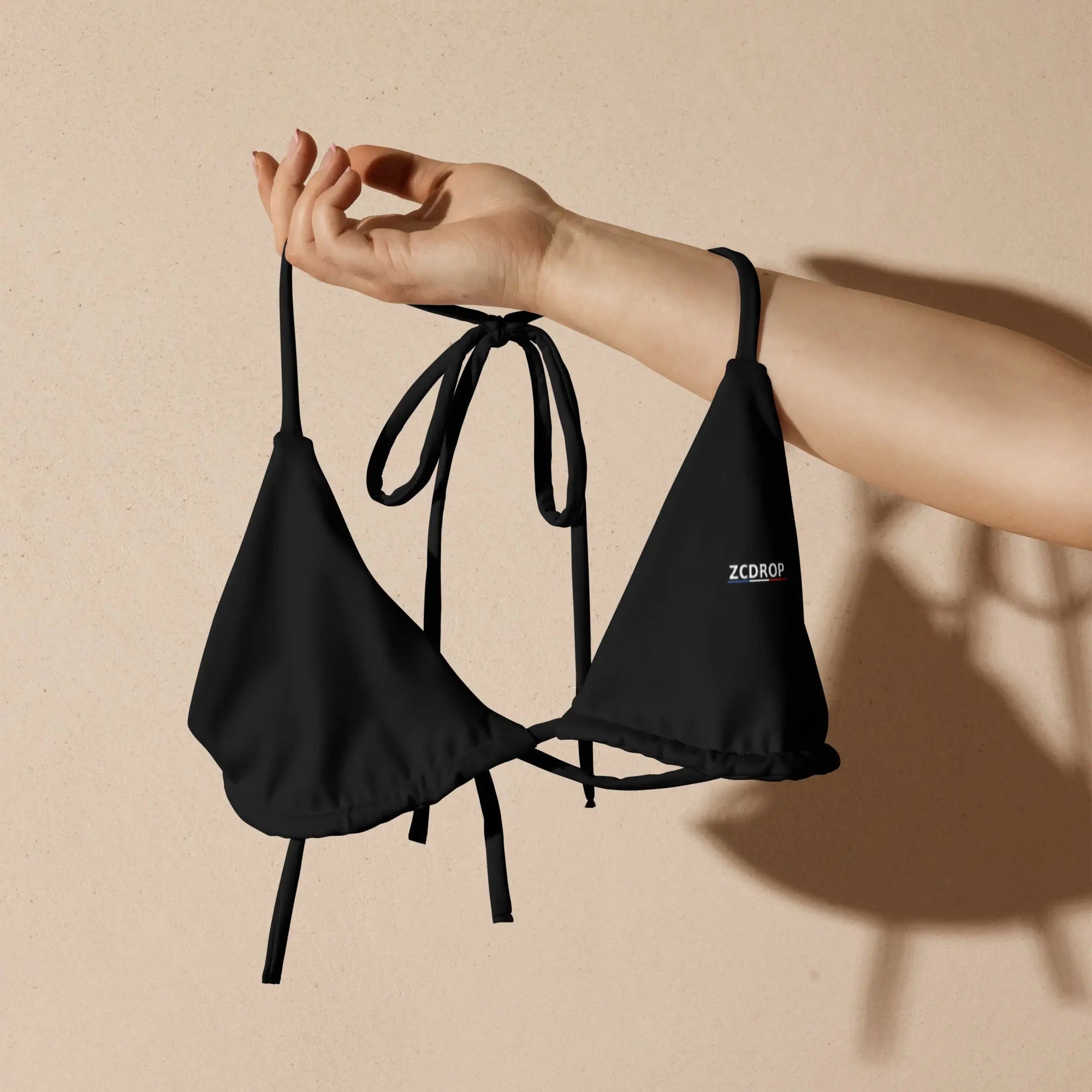 Haut de bikini rembourré recyclé–Éthique, stylé, prêt pour l'été zcdrop
