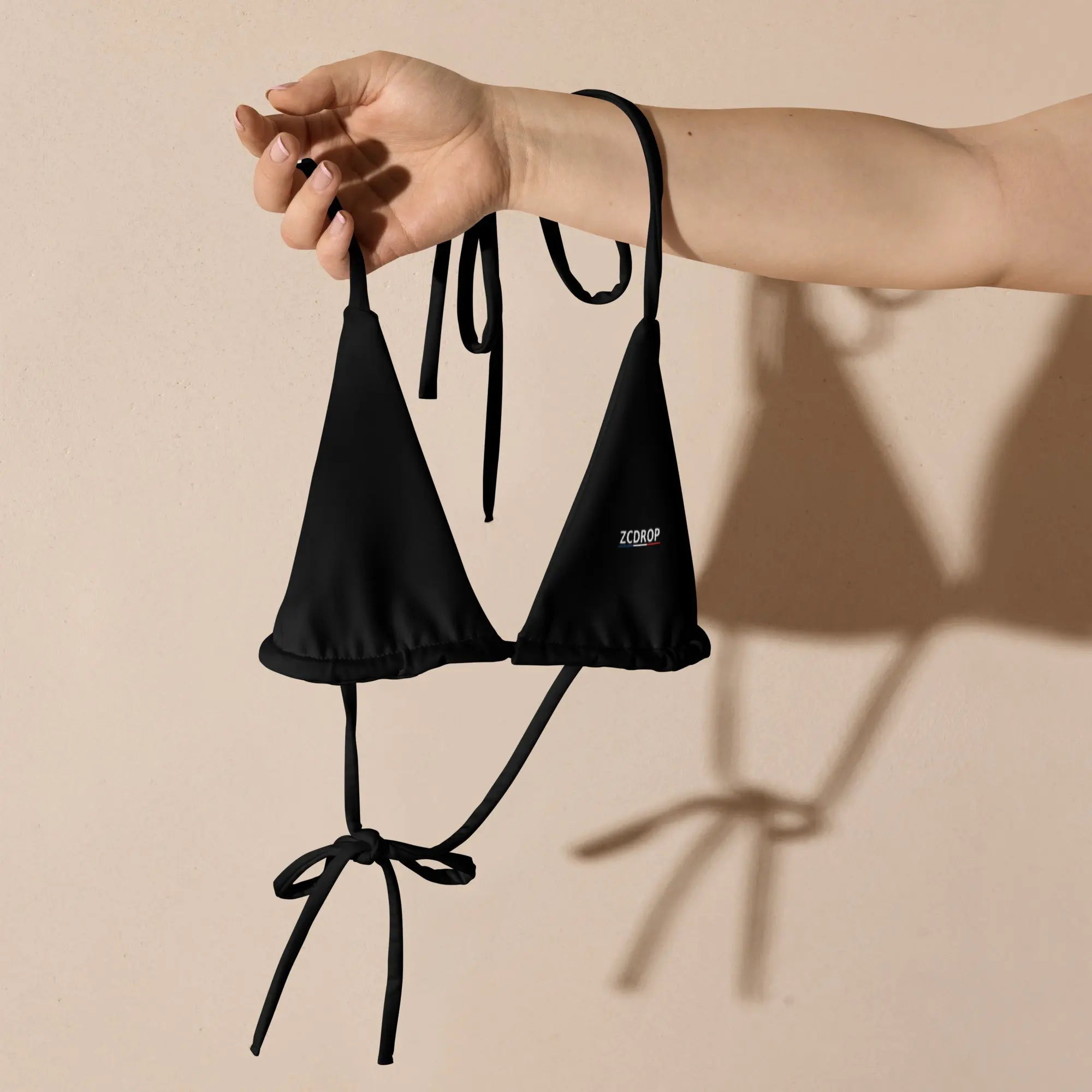 Haut de bikini rembourré recyclé–Éthique, stylé, prêt pour l'été zcdrop