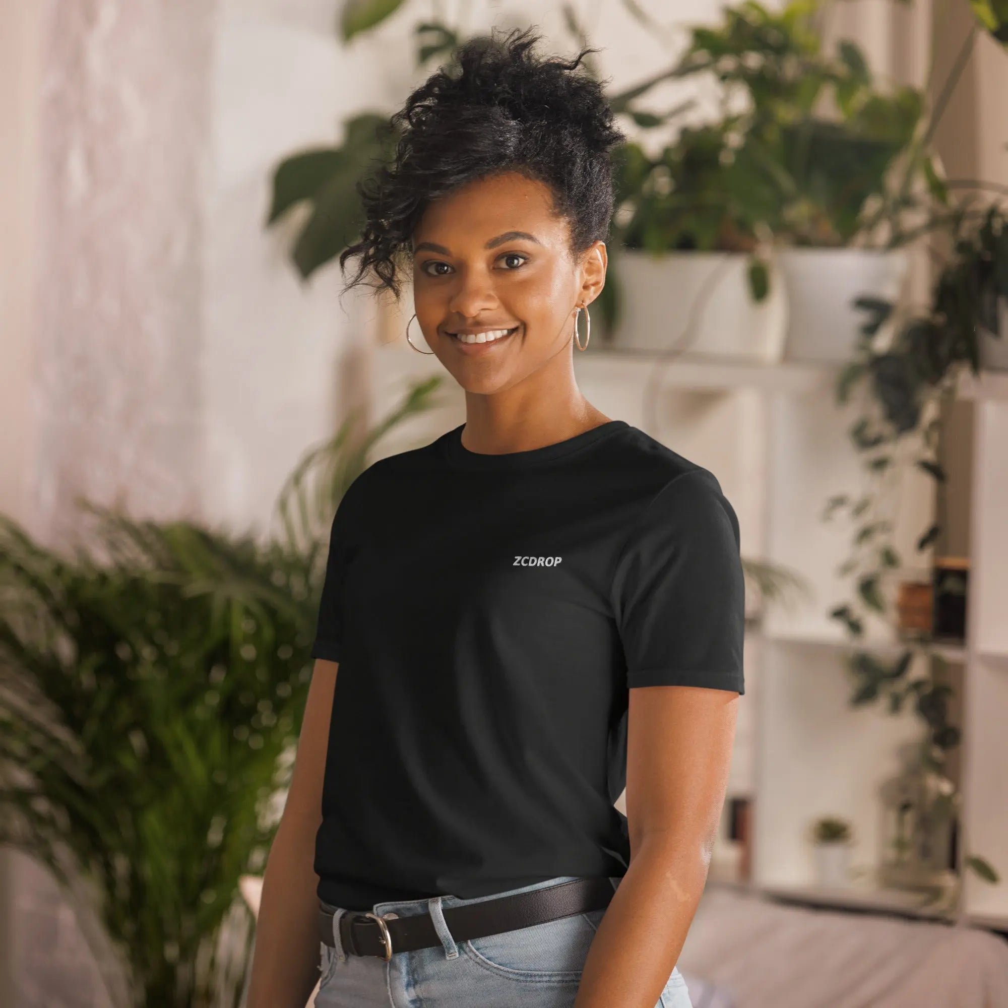 T-shirt Unisexe à Manches Courtes by ZCDROP – Confort & Style Intemporel ✨ zcdrop