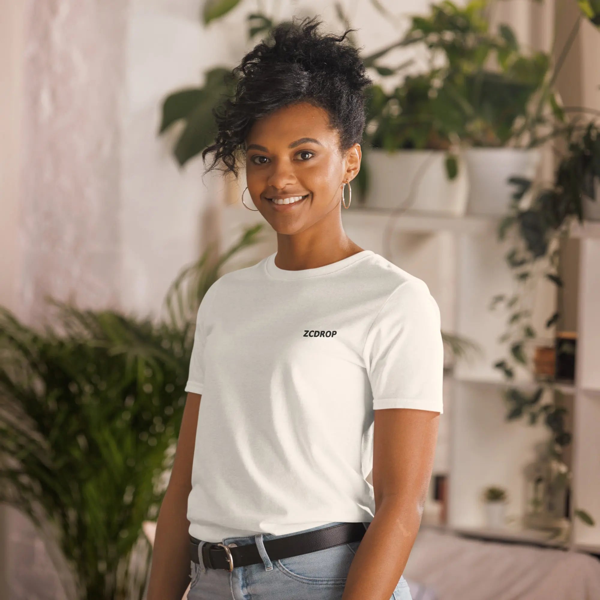 T-shirt Unisexe à Manches Courtes by ZCDROP – Confort & Style Intemporel ✨ zcdrop